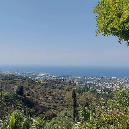 דירה Mountain Seaview Penthouse In A Village 10